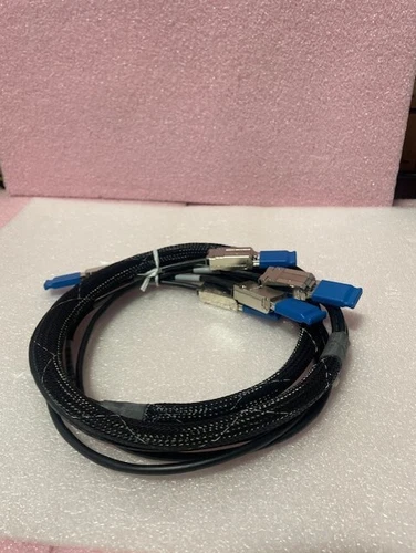 2 Meter Mini-SAS (SFF-8088) to 4 x Mini-SAS (SFF-8088) 500479-001