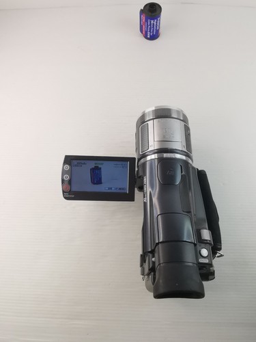 Sony Handycam HDR-HC1E MiniDV / HDV Camcorder - Digital HD Video Camera Recorder - Picture 16 of 21