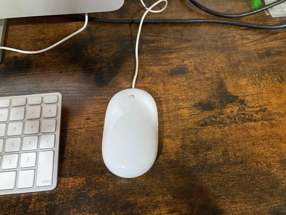 Apple iMac 24-inch Intel Core 2 Duo 2.4 Ghz 4GB Ram A1225 - Image 3 of 4