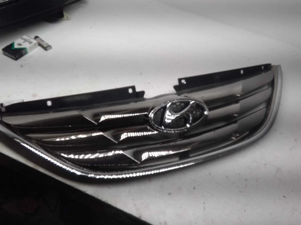 (LOCAL PICKUP ONLY) Grille VIN B 8th Digit Turbo Fits 11-13 SONATA 2935522 Foto 2 de 2