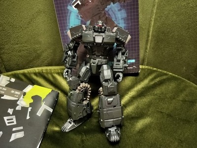 Mastermind Creations Commotus R-14 Reformatted MMC