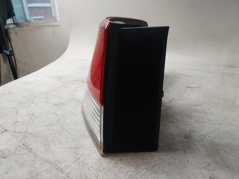 2010-2013 Subaru Legacy Driver Left Side Tail Light Taillight Oem YJLGC - Image 2 of 4