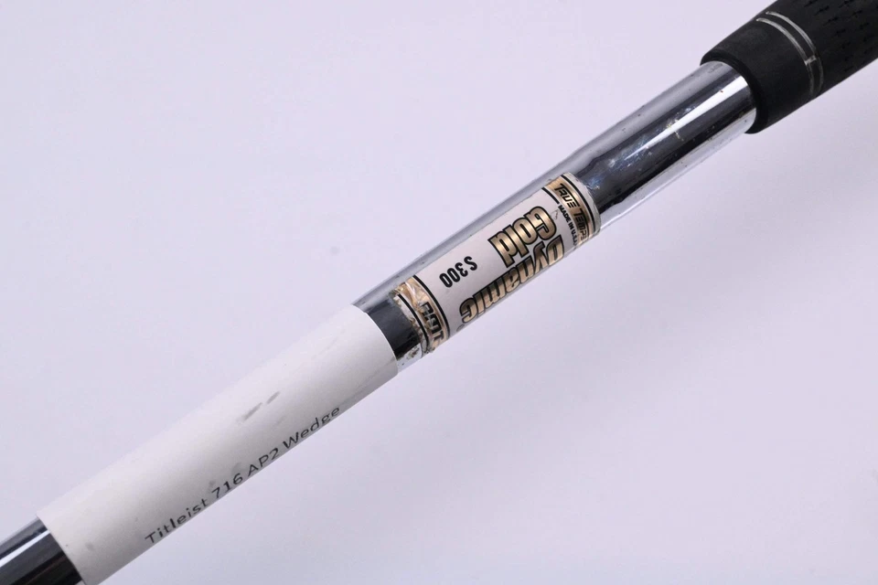 Titleist 716 AP2 Pitching Wedge / 46 Degree / Stiff Flex Dynamic Gold S300 Shaft - Image 4 of 4