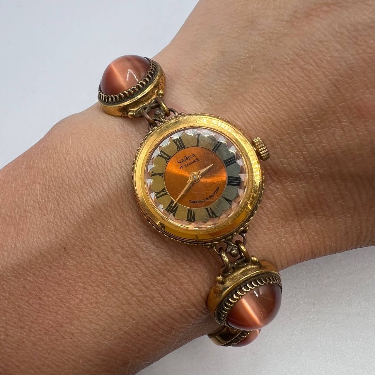 Vintage USSR Chaika Women’s Gold Plated Wrist Watch Cat’s Eye Stones Working 33g