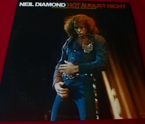 Neil Diamond ‎– Hot August Night: 1980 MCA Records 2-LP Set excellent - Picture 1 of 4