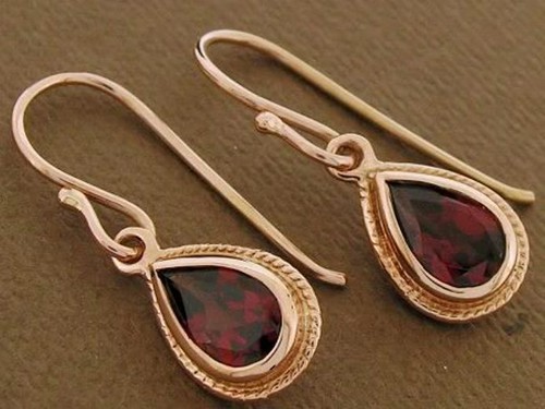 E089- VINTAGE style Genuine 9ct Solid Rose Gold NATURAL Garnet Drop Earrings - Picture 3 of 4