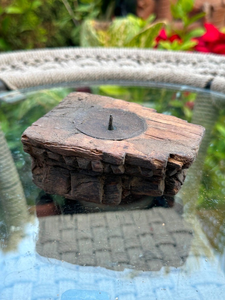 Picture 1 of 8