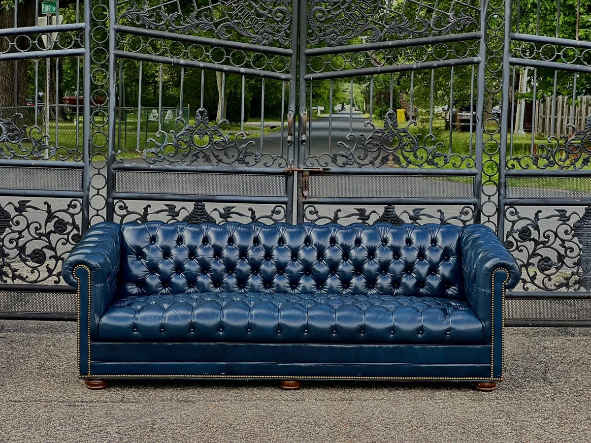 Vintage Tufted leather chesterfield Sofa By Leather Craft In Blue