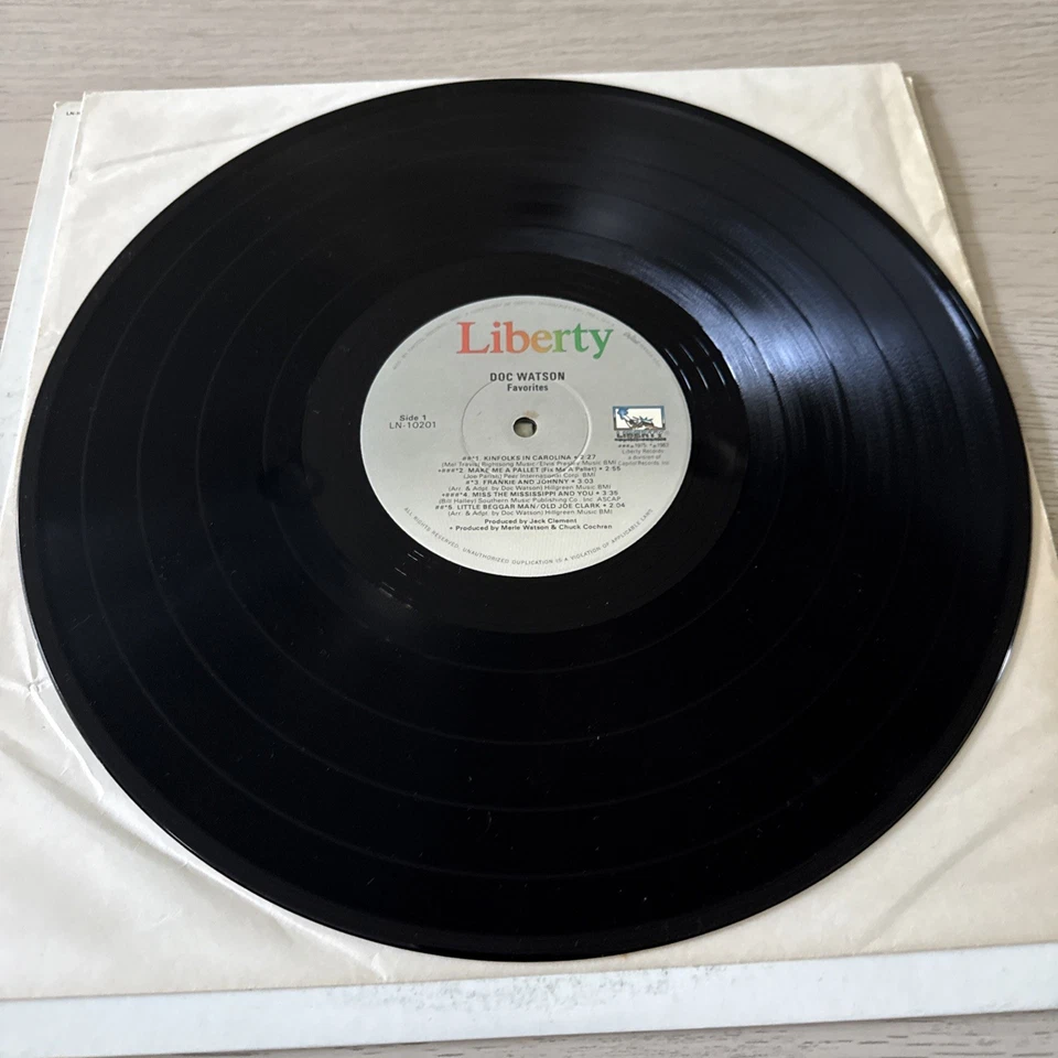 DOC WATSON - FAVORITES LN-10201 VINYL LP ALBUM 12” LIBERTY RECORD 1983 RARE - Image 4 of 4