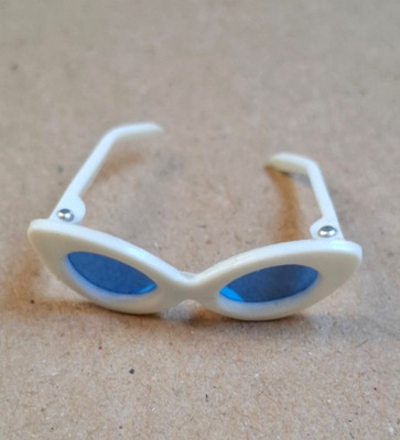 Vintage Mattel Barbie _ original In the Swim CATEYE SUNGLASSES 1964 _ VHTF