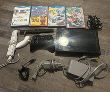 32GB Wii U Console Bundle Lot  Console, Controller, Games, and Cables