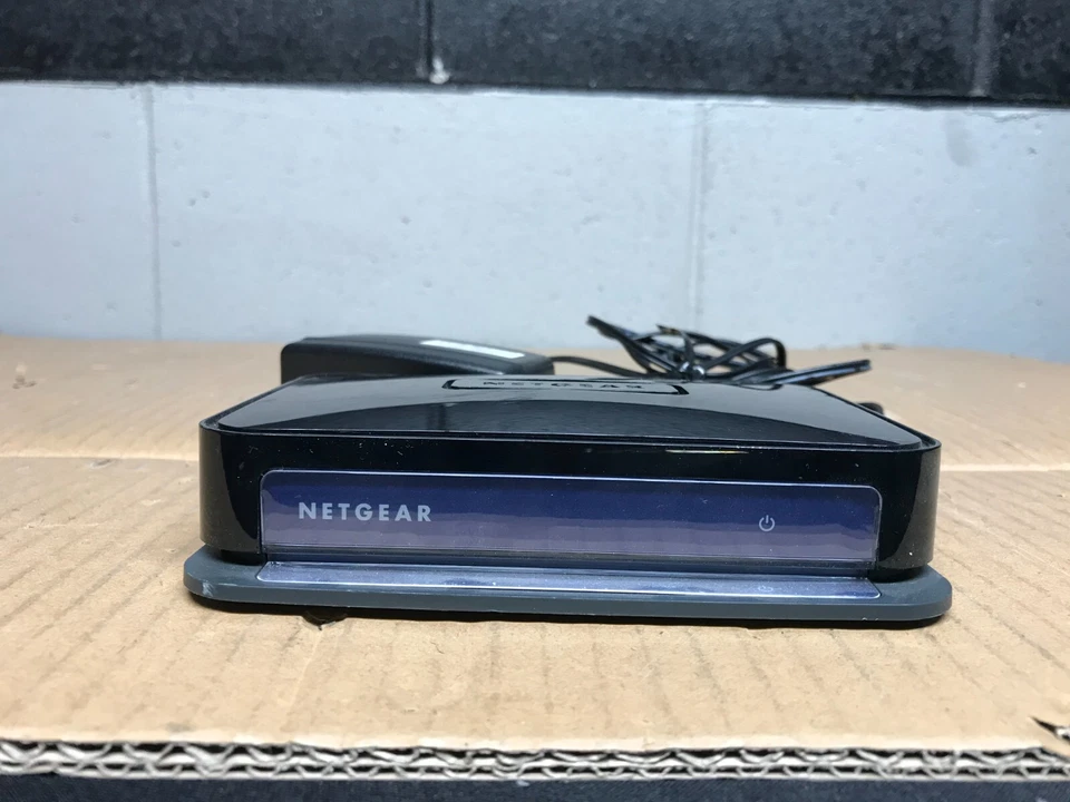 Netgear PTV2000 PUSH2TV HD 1080P Adapter for Intel Wireless Display w/ AC & HDMI - Image 2 of 4