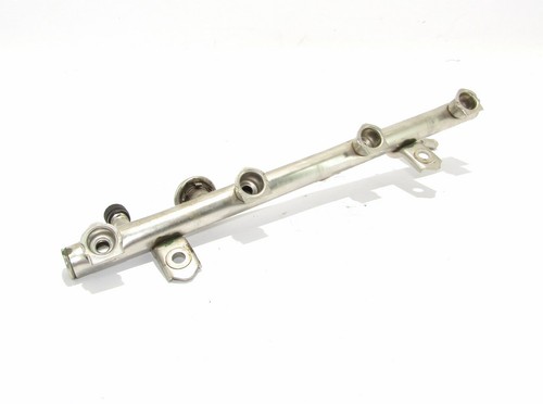 Mercedes B W245 1.7 Benzin Fuel injector rail Kraftstoff Injektor a2660700395