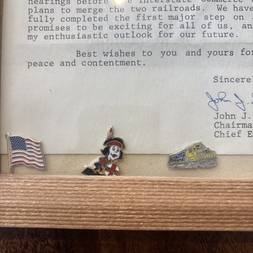 Santa Fe Southern Pacific Employees Merger Letter With Era Pins Framed - Picture 5 of 5
