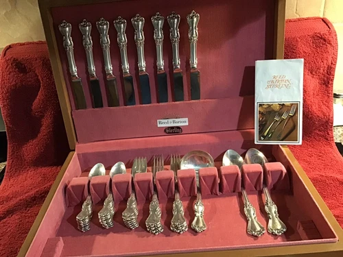 Marlborough By Reed and Barton Sterling Silver Flatwear Set For 8 ( 43 Pieces )