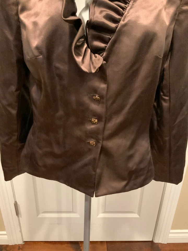 Jaqueta Rollar Kay Unger Bronze 100% Cetim Seda Babado, Tamanho 12 - Imagem 3 de 4