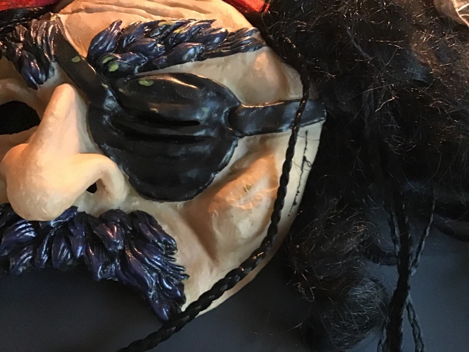 CVS SPOOKY VILLAGE ADULT PLASTIC CREEPY PIRATE HALLOWEEN MASK - - Image 2 of 4