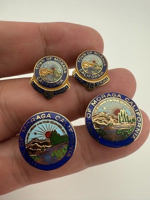 Town Of Moraga California 5 + 10 Year Loyal Service Pins + 2 Seal Pins