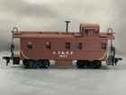 Athearn - Santa Fe - Cupola Caboose + Wgt & Windows # 1957 w/Kadees — photo 3