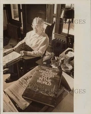 1973 Press Photo Harry Golden, American writer and newspaper publisher, at home.