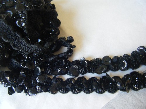 Edwardian time braid & beaded jet black glass &shells lace trim scalloped 1 y - Picture 3 of 4