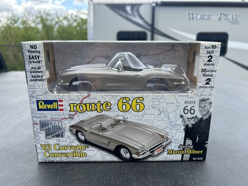 Revell Route 66 1962 Corvette Convertible 1:25 Metallkarosserie Modellbausatz NEU!
