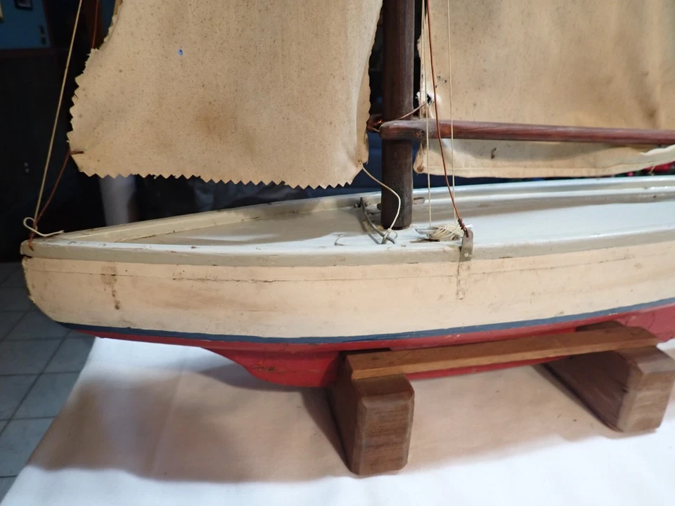 Barco de madera grande de colección estanque yate exhibición barco velero como está 22" de largo 28" de alto Foto 4 de 4