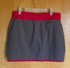Adidas Active Skort Sz Medium Gray w/Red Accents Golf Tennis Hiking Stretch