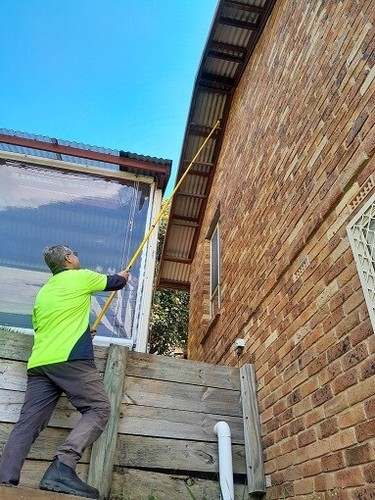 StingerPole - Paper Wasp Nest Removal Tool - Picture 3 of 6