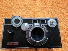 Vintage ARGUS C3 35mm Camera w f/3.5 50mm Coated Cintar Lens w/ Leather Case