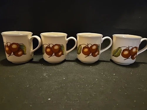 Set Of 4 VTG Staffordshire Tableware Autumn Fayre Apple Coffee Mugs. MINT!