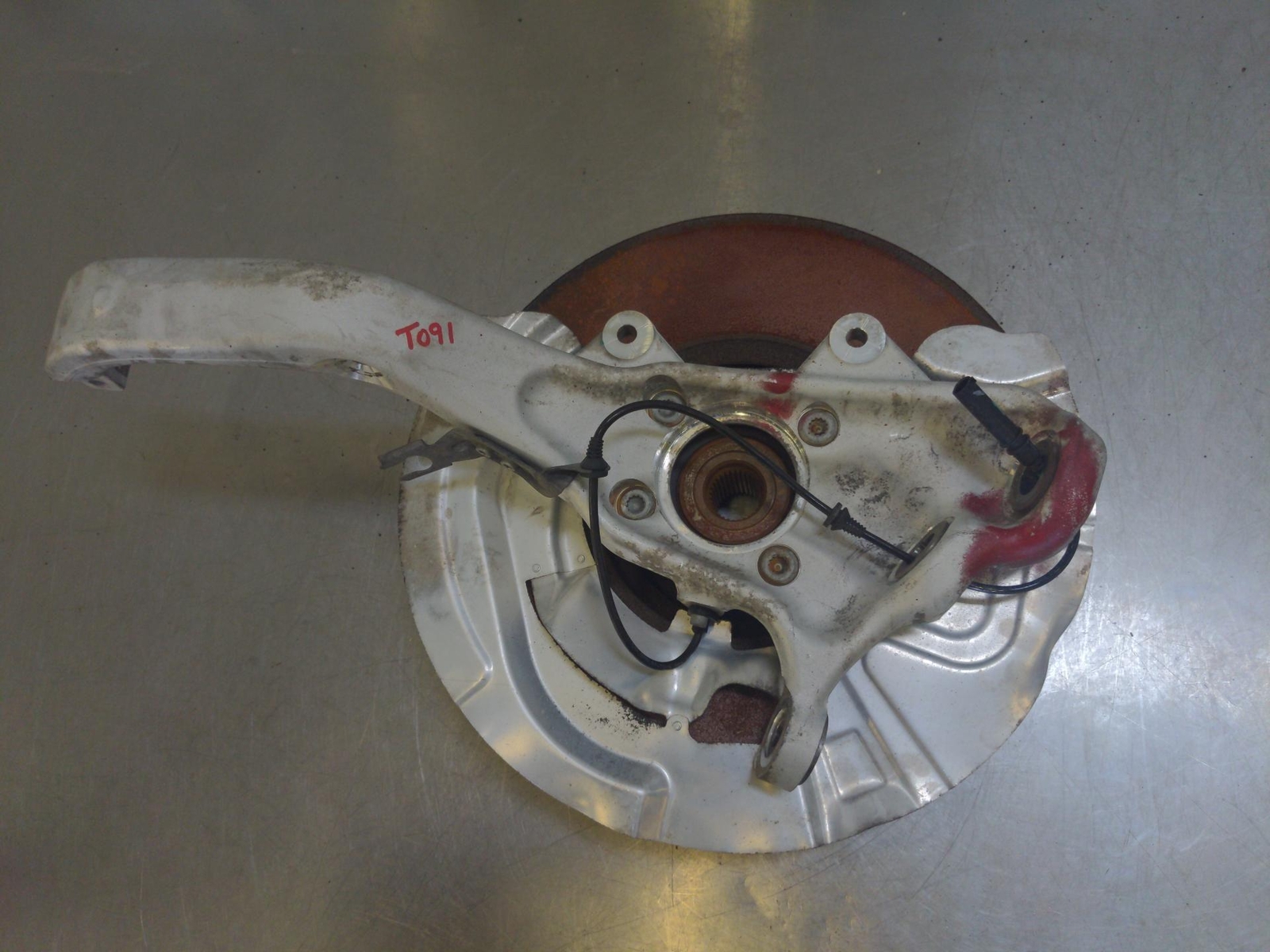 1019 BMW X6M LH Left FRONT Spindle Knuckle *BENT DUST SHIELD* 16193510RF 69K KM eBay