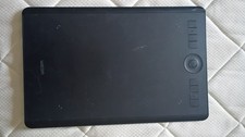 Wacom PTH660 Intuos Pro Graphic Tablet