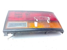 Feu arrière Nissan BLUEBIRD