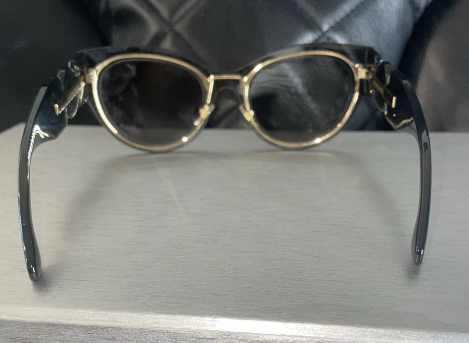 Gafas de sol Versace modelo 2234 marrón transparente (pequeño rasguño en el lado derecho) Foto 4 de 4