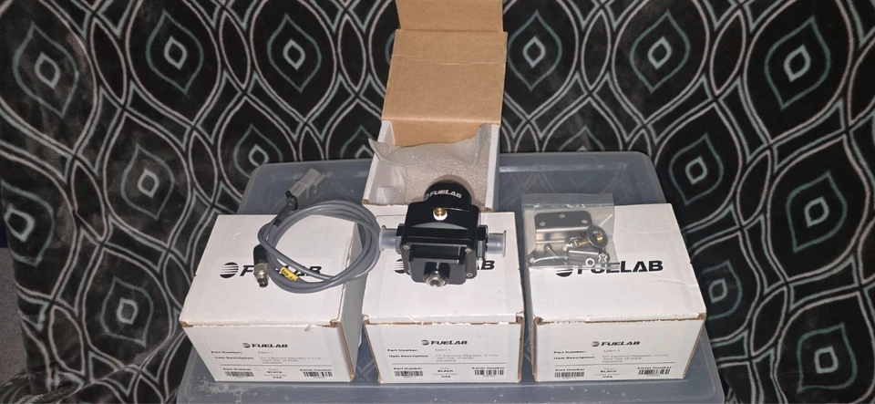 Regulador electrónico de presión de combustible Fulab Efi -6an 25-90 psi negro Foto 3 de 3