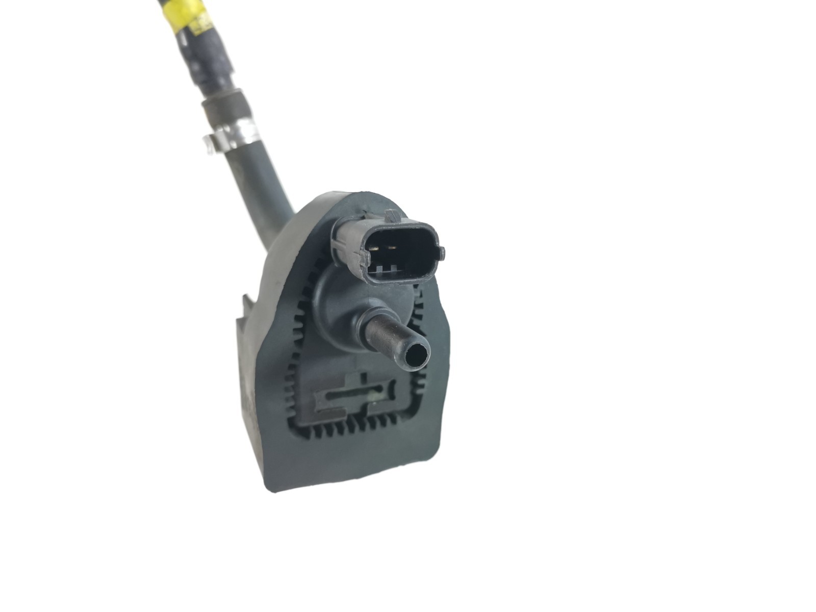 Maserati Ghibli S Q4 3.0 L 2014 Washer Solenoid Valve Actuator With Hose Pipe