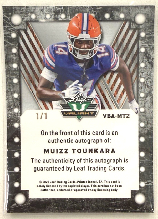 2025 Leaf Eclectic Football Valiant Base Blue Prismatic Auto 1/1 Muizz Tounkara view 2