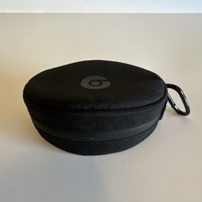 Beats Black soft Shell Zipper Headphone Carrying Case w/ Carabiner Clip