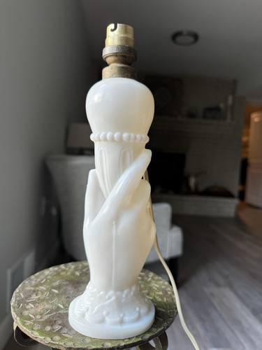 Vintage French Country Opaline Hand Holding Horn Cornucopia Table Lamp!!! WOW!!! - Picture 5 of 24