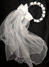 Short Bridal White Veil Wedding Floral Flowers Rhinestones Pearls Bow Comb