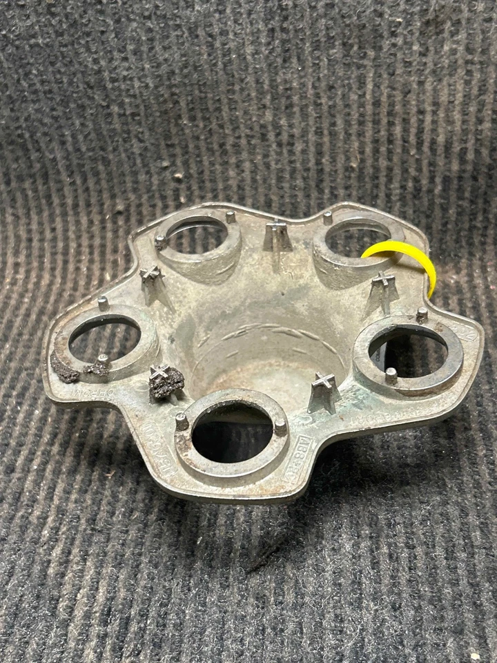 Fits 1995-1997 Chevrolet S10/Blazer 15in Wheel/Rim Center Cap OEM:15710406 - Imagem 4 de 4