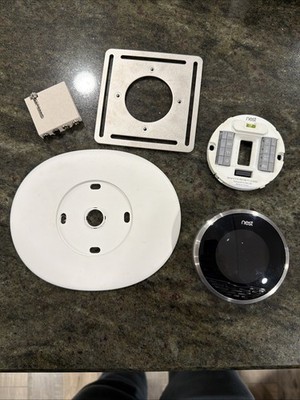 Nest 1st Generation Learning Silver Programmable Thermostat