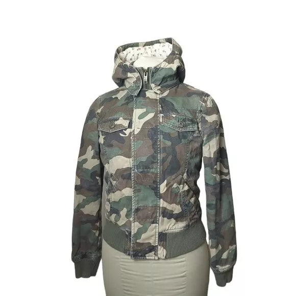 Aritzia camo hotsell jacket