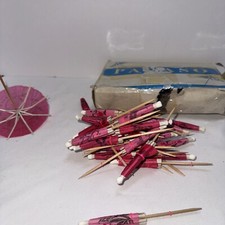 NOS PAPER PARASOL DRINK UMBRELLAS LOT OF 32