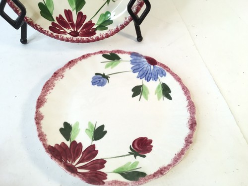 Blue Ridge Southern Potteries Mardi Gras Colonial Red Trim Plates 7 1/8” 7 3/8” - Picture 2 of 8
