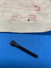 GENUINE HOMELITE 240 245 CS3916 ANTI-VIBRATION ISOLATOR MOUNTING SCREW 96818 B28