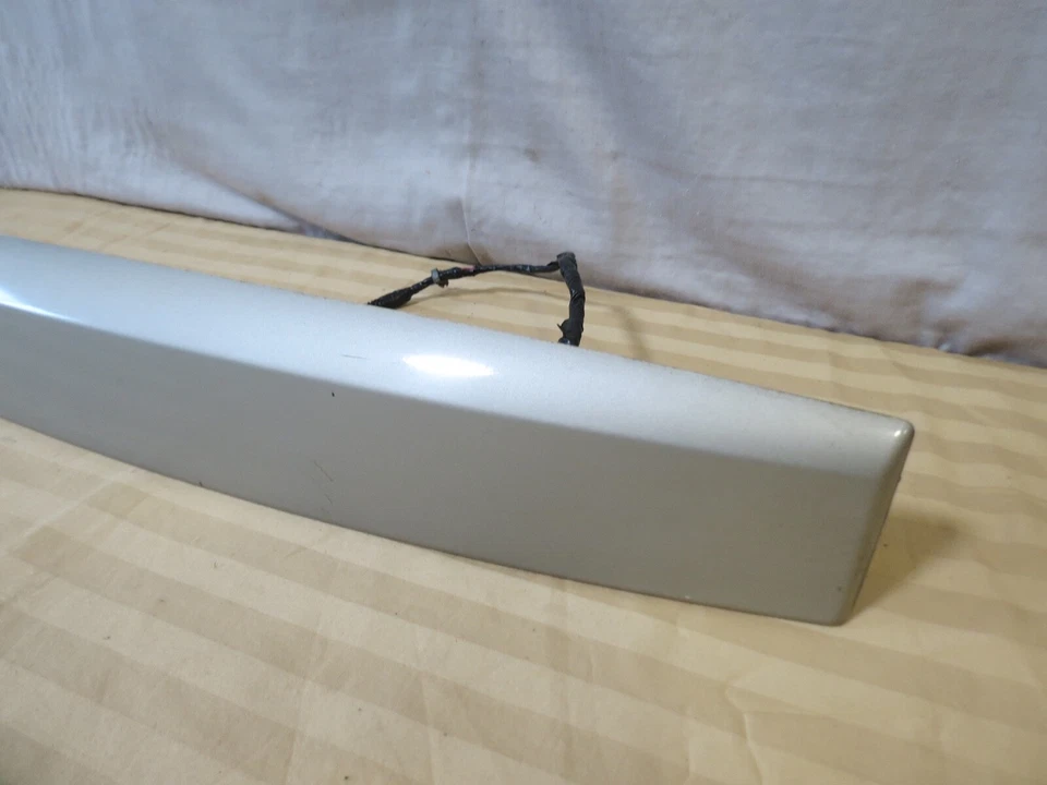 ✅ 07-14 Chevy Tahoe Tapa de maletero Puerta elevadora trasera Moldura Panel Barra de ajuste Plateado OEM Foto 2 de 4