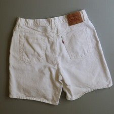 Vtg 550 LEVIS Jean Shorts Relaxed Fit Womens 14 White 32 Denim High Waist 90s