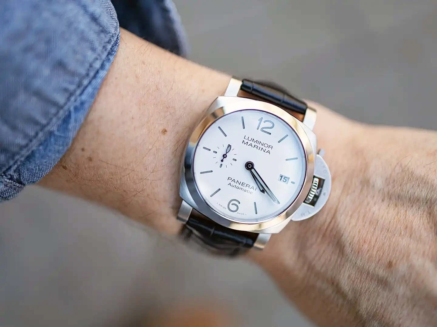 Panerai — Panerai Luminor Quaranta - PAM01371